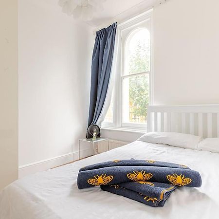 2 Bedroom Flat In St Johns Wood Londra Exterior foto