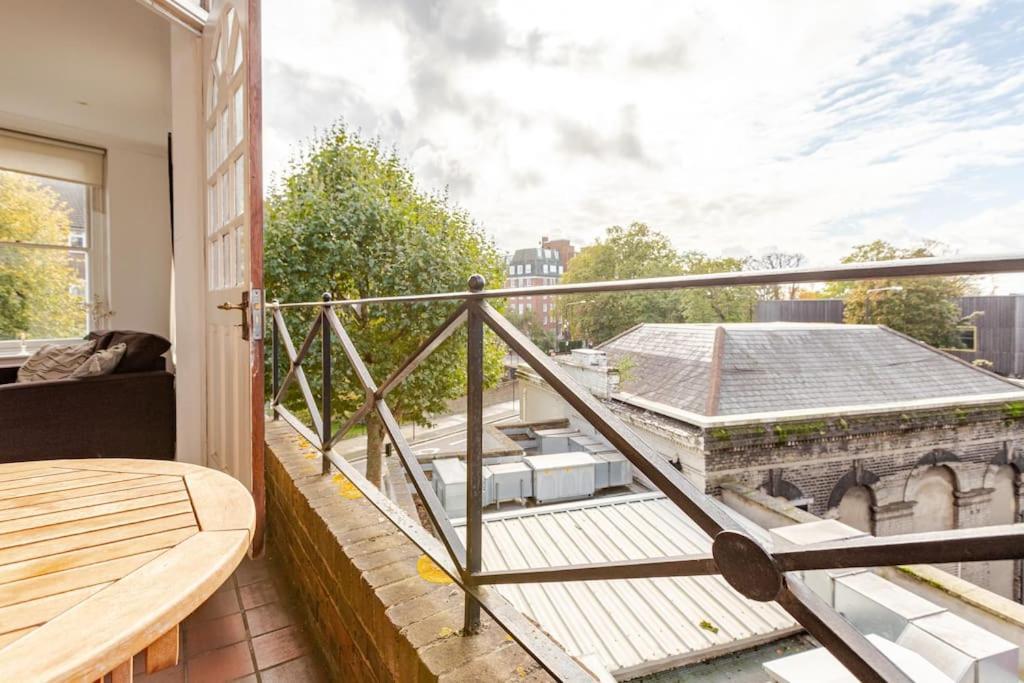 2 Bedroom Flat In St Johns Wood Londra Exterior foto